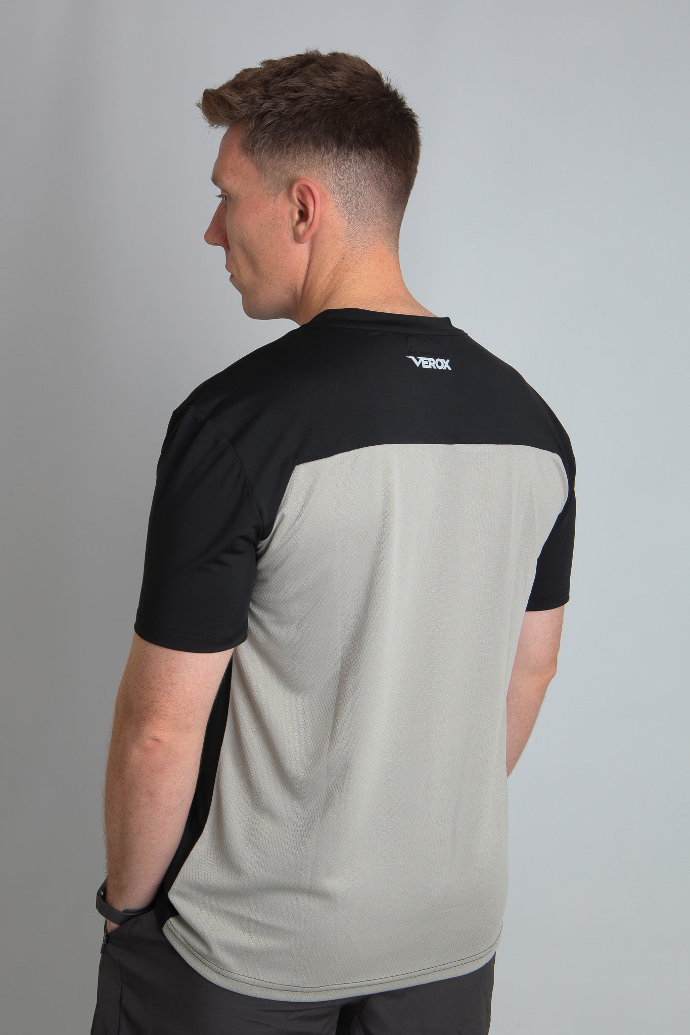 HexFlow™ T-shirt- Black/Stone
