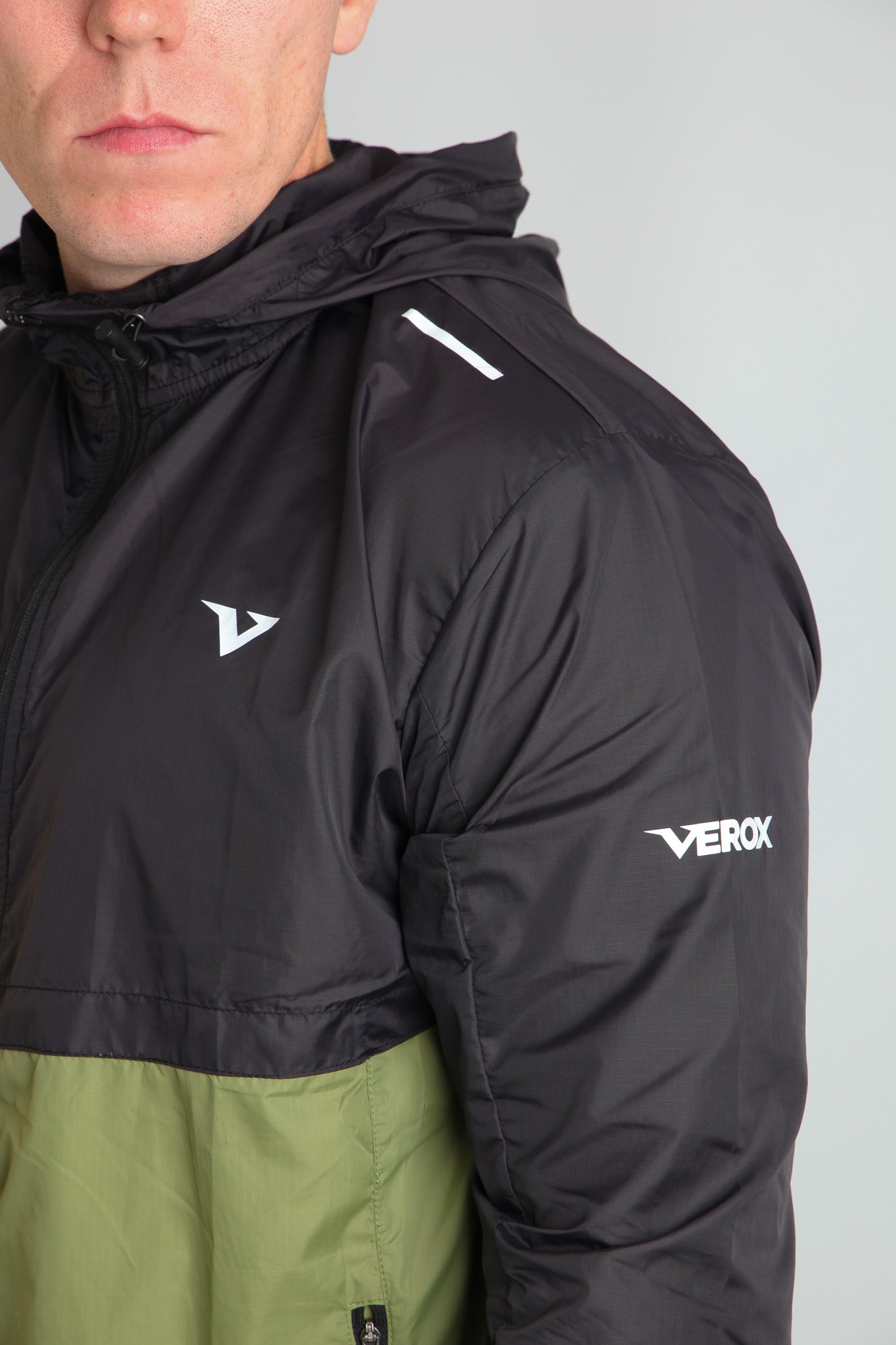 Pace Windbreaker - Black/Army Green